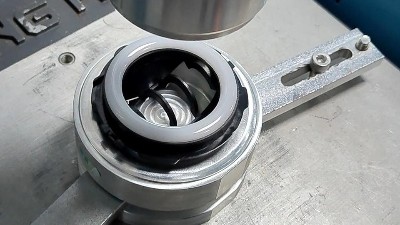 超聲波焊接機在便攜式補光燈管焊接應用